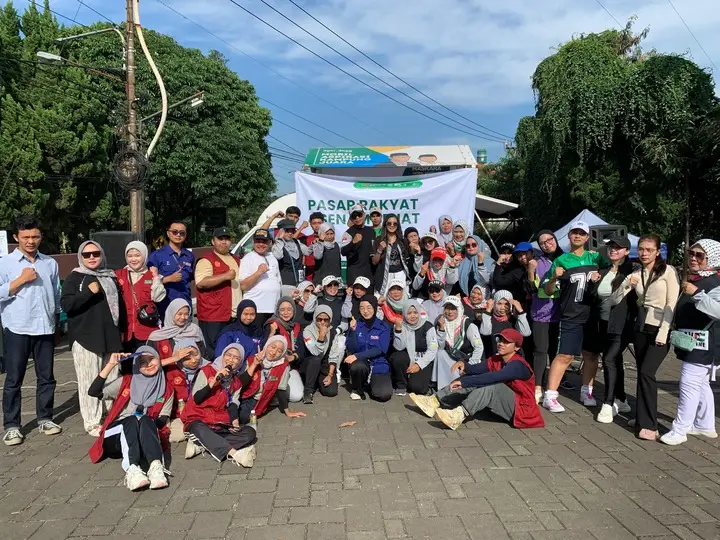 Artikel KKN Universitas Al Ghifari: KKN Kelompok 10 Navina Dhara Sukses Gelar Senam Sehat dan Pasar Rakyat serta Cek Kesehatan Gratis Bersama Pharos dan Cocorico